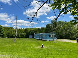 452 Boyds Mills Rd, Milanville, PA 18443