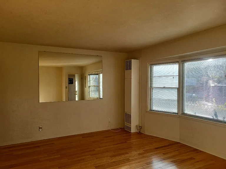 700-722 Gordon Avenue — Photo 12