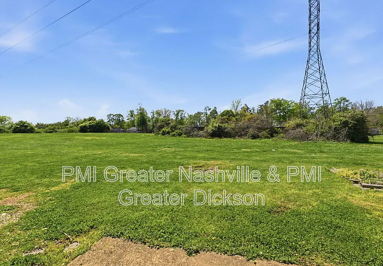 741 McPherson Dr — Photo 20