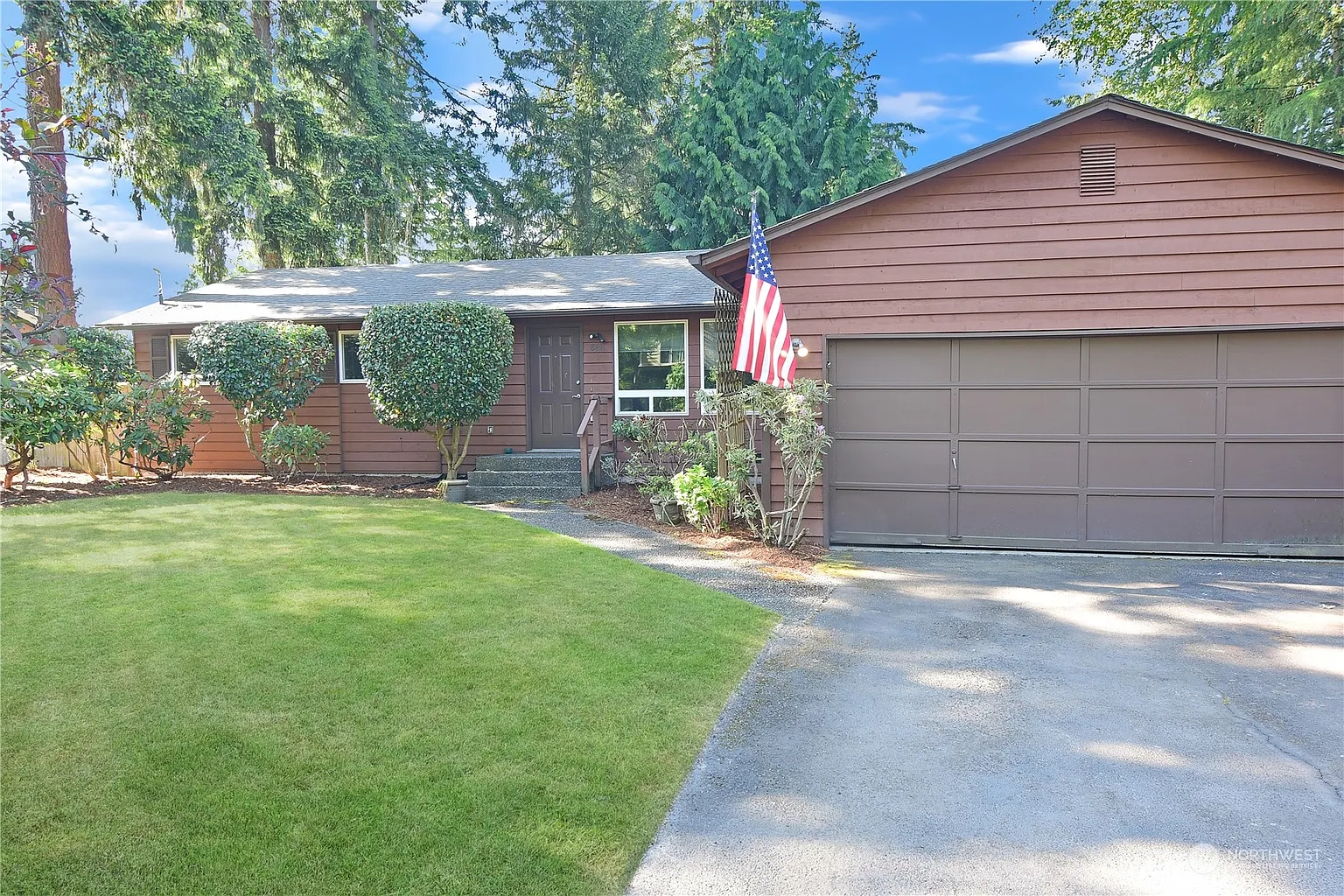 8421 NE 147th Place photo 1