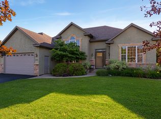 1554 Sandbar Cir, Waconia, MN 55387
