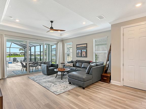 4th image of 3231 Alba Cir