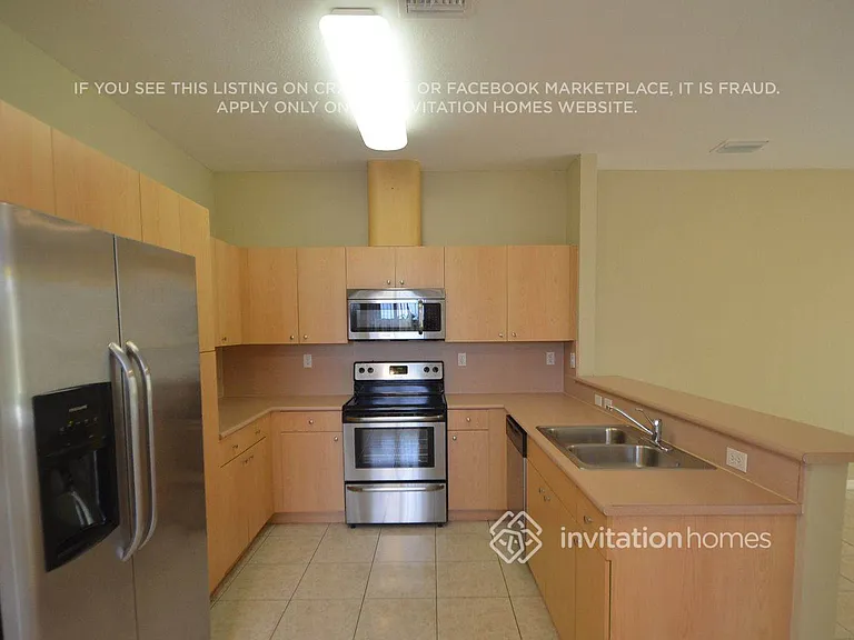 1821 SW 152nd Ct — Photo 3