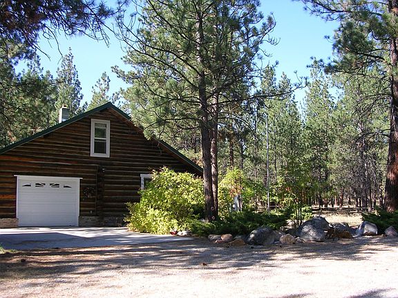 Subject property garage view