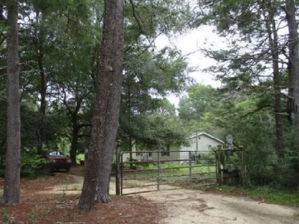 281 Kings Ct, Defuniak Springs, FL 32433
