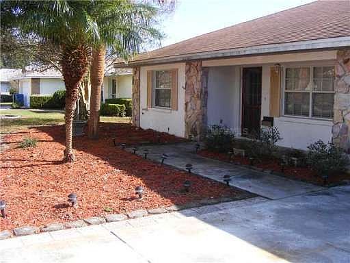 2nd image of 914 Hillgrove Ln
