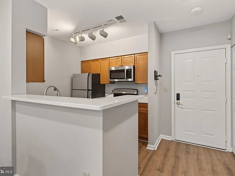 12919 Alton Sq #220 — Photo 9