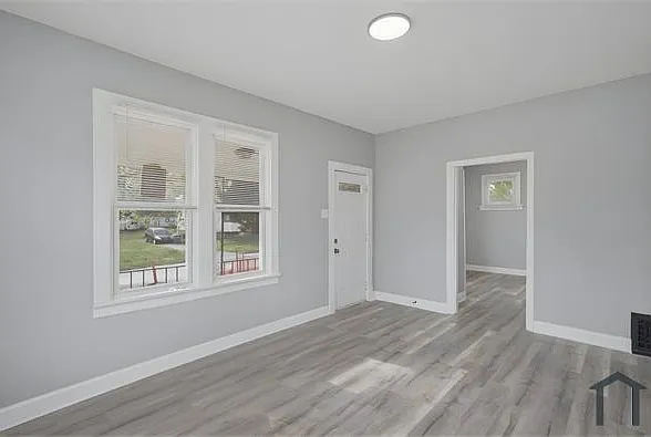 1600 Purdue Ave — Photo 5