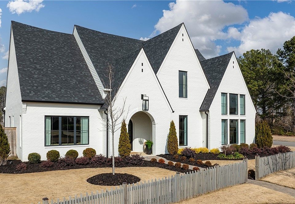 1st image of 6165 Shrewsbury Ln