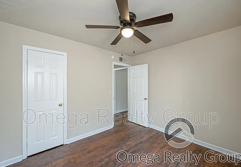 1801 Carson Rd #4 — Photo 17