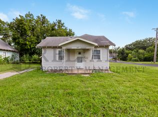 601 SE 5th St, Newton, KS 67114