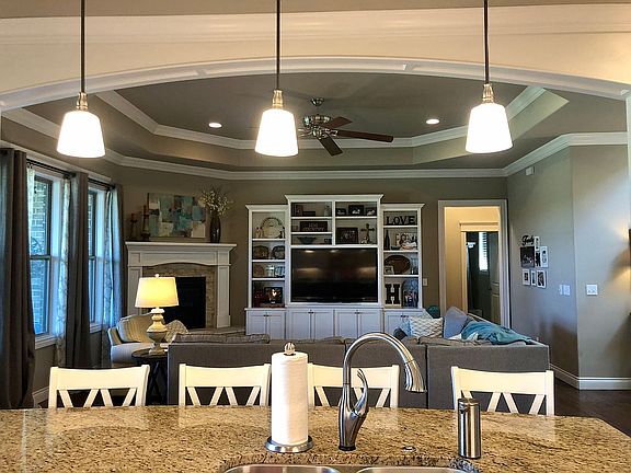 4th image of 530 Trailwood Cir