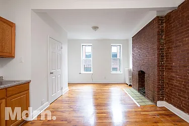 Rented by Mdrn Residential