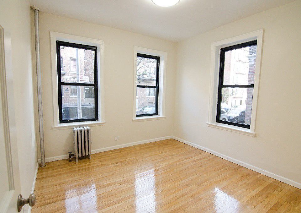 2nd image of 4338 39th Pl APT 10