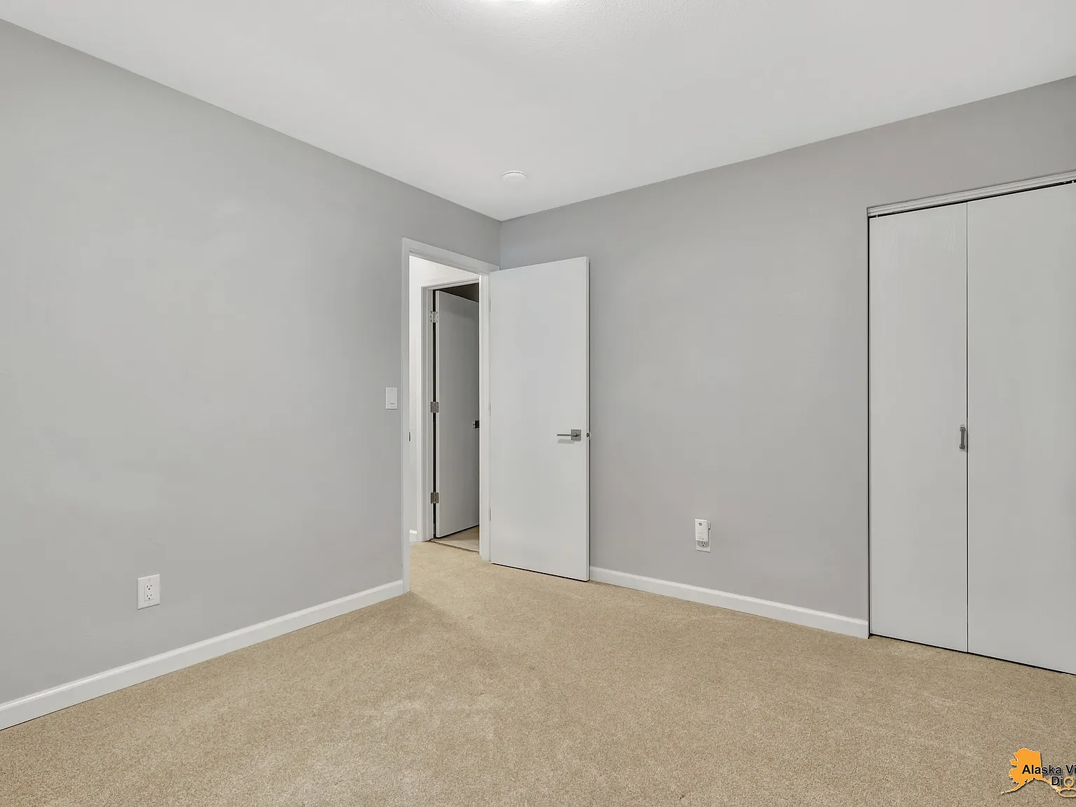 3 bed, 2.5 bath, 1700 sqft, $3,250 — Photo 4
