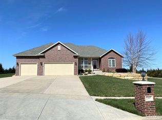 2307 Pinecrest Cir, Salina, KS 67401