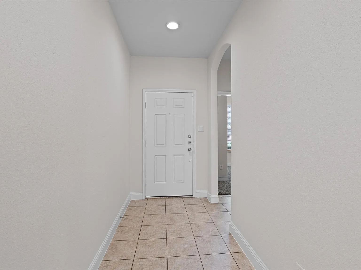 3 bed, 2.0 bath, 1717 sqft, $2,250 — Photo 3