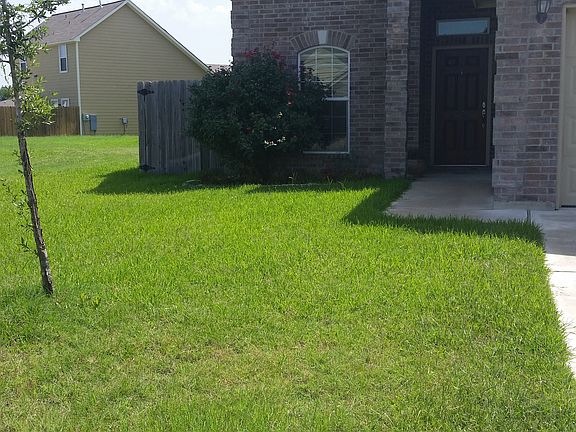 2nd image of 2498 Horse Shoe Dr