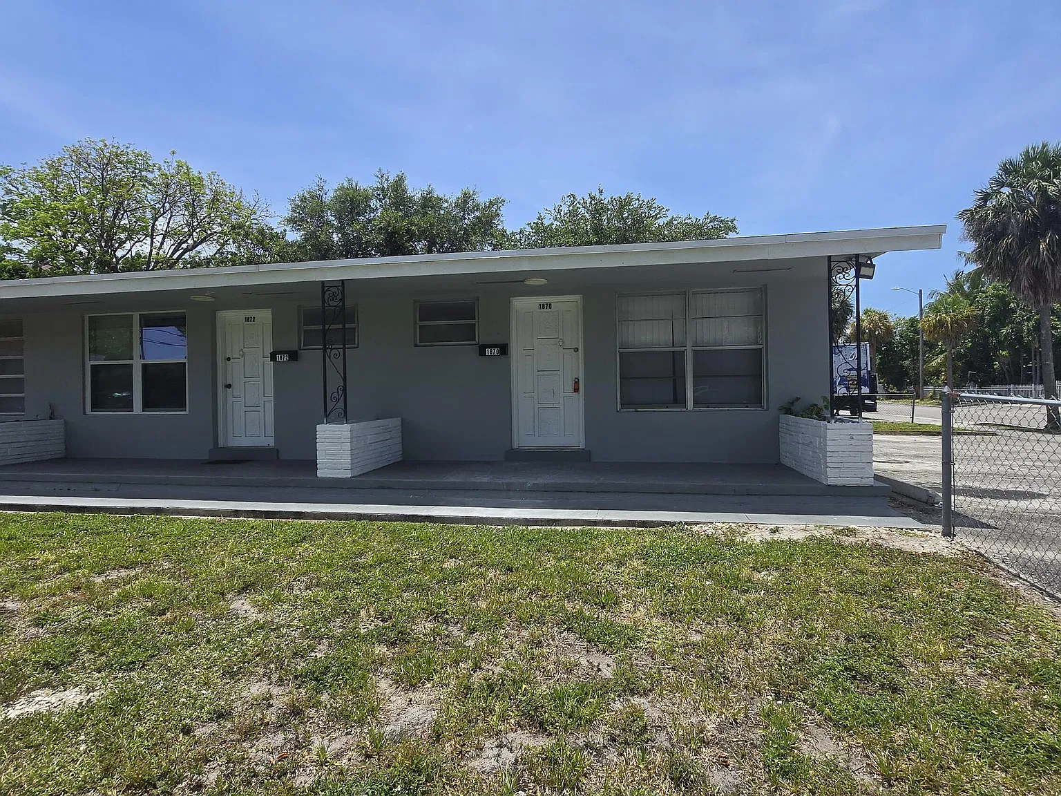 1 bed, 1.0 bath, 650 sqft, $1,550 — Photo 2
