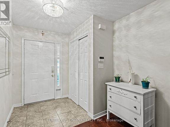 5th image of 163 Livingston Ave #31