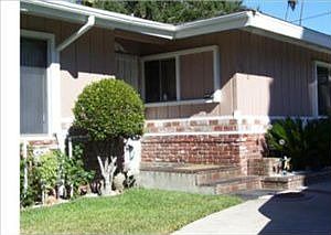 4th image of 1085 New York Dr