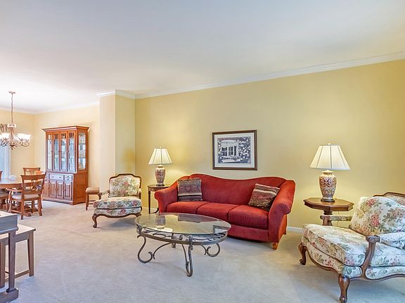 3rd image of 940 Aster Ct