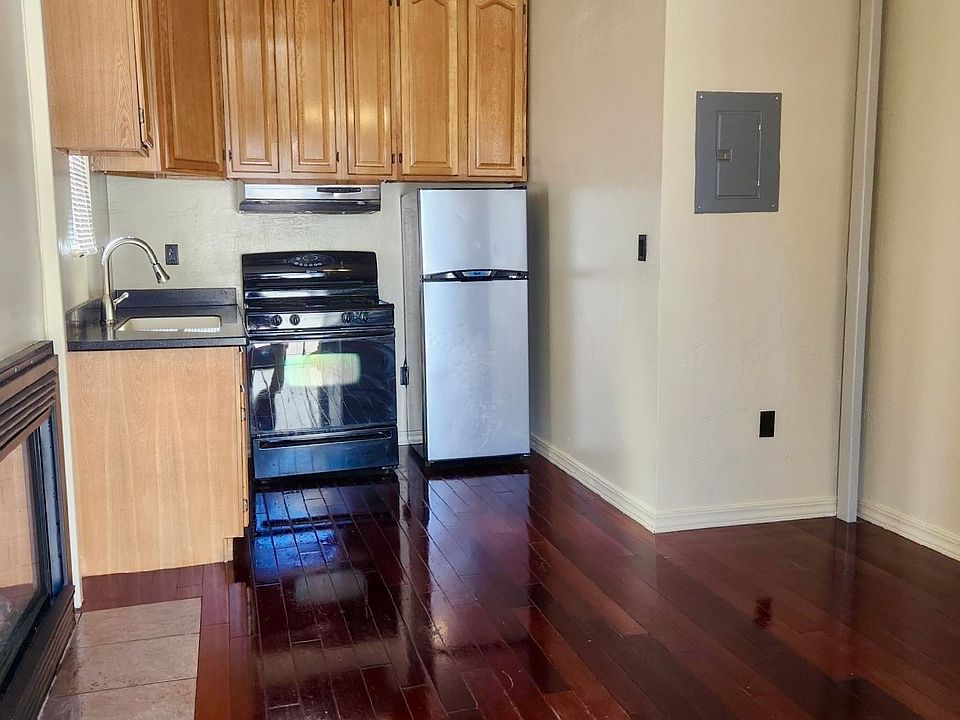 1st image of 1226 W Roosevelt St #1226