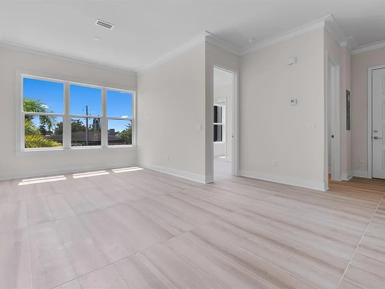772 Gran Kaymen Way — Photo 5