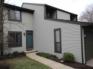 4016 Lakepoint Ct, Villa Hills, KY 41017