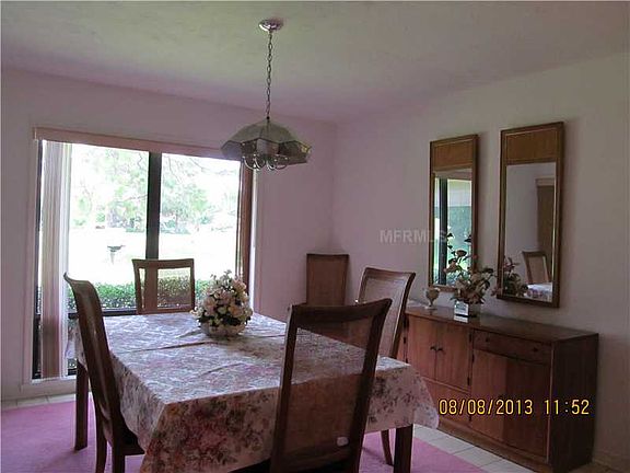 4th image of 40 Coventry Dr