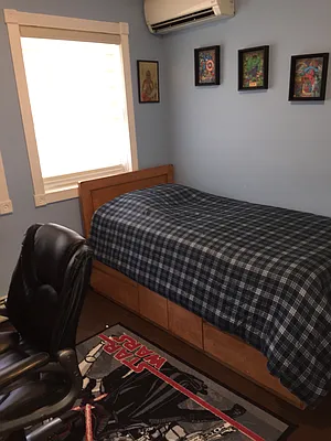 Rented by Metroline Realty | media 37