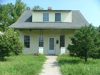 2nd image of 1621 Moorman Ave NW