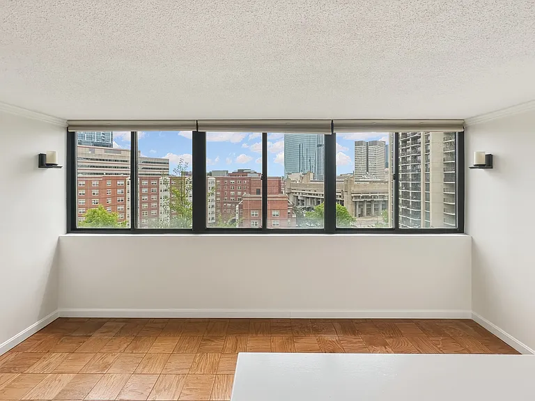 9 Hawthorne Pl #10G — Photo 7