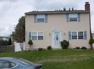 692 Sunflower Ct, Westminster, MD 21157