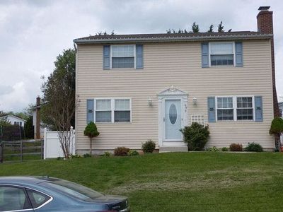 692 Sunflower Ct, Westminster, MD 21157