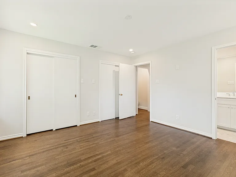 6536 Patrick Dr — Photo 17