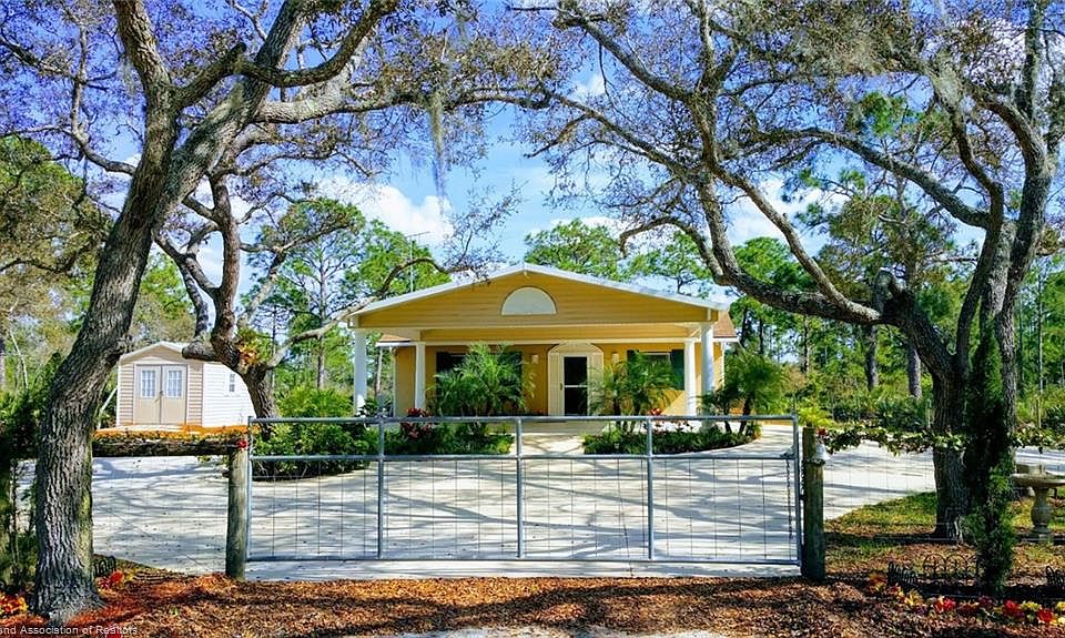 1st image of 707 Pompano Ave