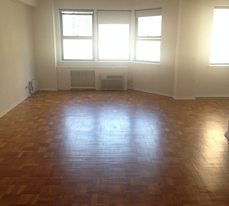 1st image of 20 Beekman Pl APT 11G