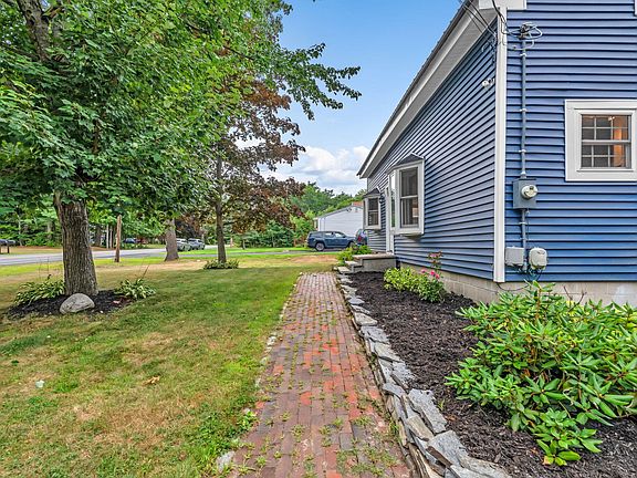 5th image of 483 Falmouth Road