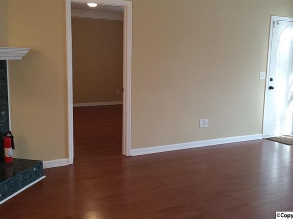 5th image of 107 Shelly Ln