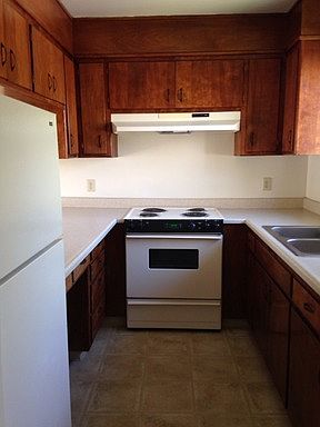 5th image of 2745 21st St