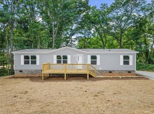 78 Honeysuckle Dr, Commerce, GA 30529