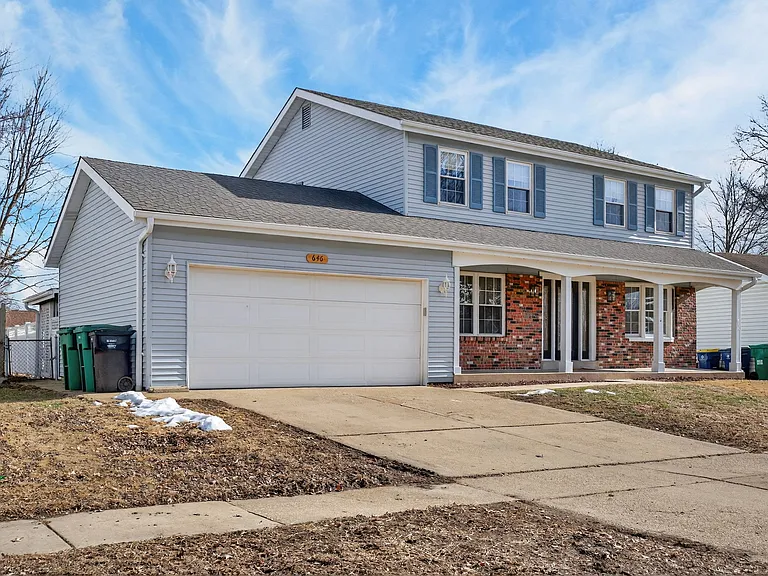 646 Fox Plains Dr — Photo 2