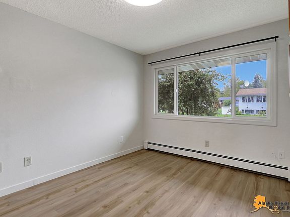 4th image of 8023 Bearberry St #1
