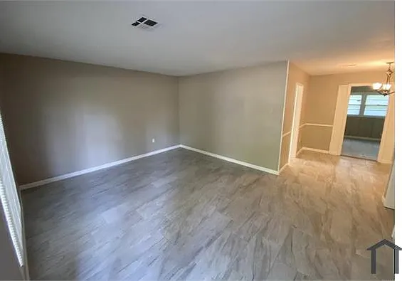 3540 Farwood Dr — Photo 2