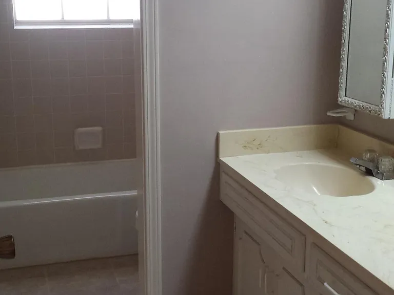 184 Pomeroy Dr — Photo 3