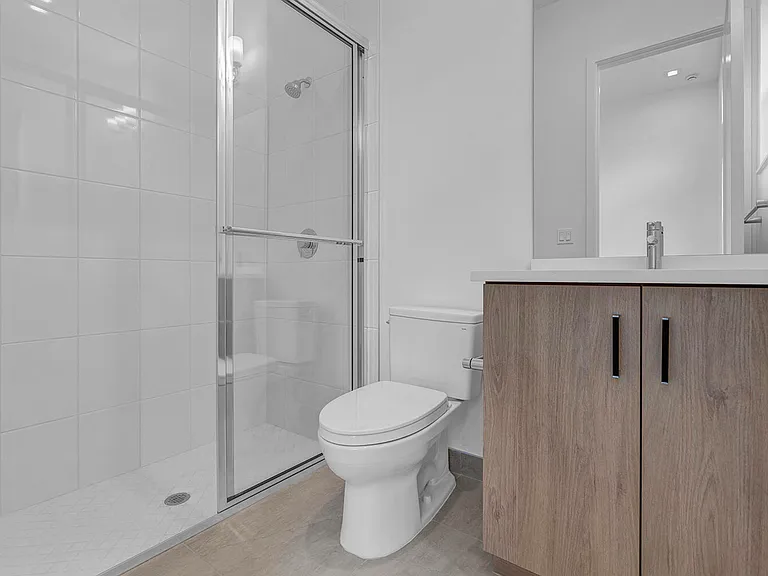 9523 Riverside Park Dr — Photo 15