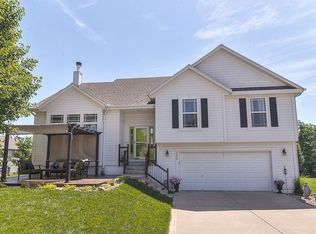 5053 Brownridge Rd, Shawnee, KS 66218