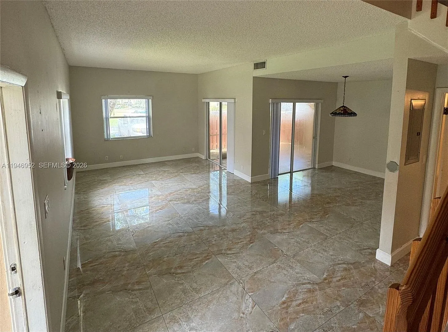 549 Racquet Club Road 32, Weston, FL 33326 — Photo 2