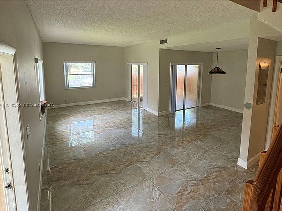 2nd image of 549 Racquet Club Rd APT 32